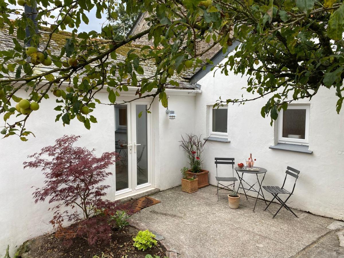 Sleepers Barn Villa Saint Teath Bagian luar foto